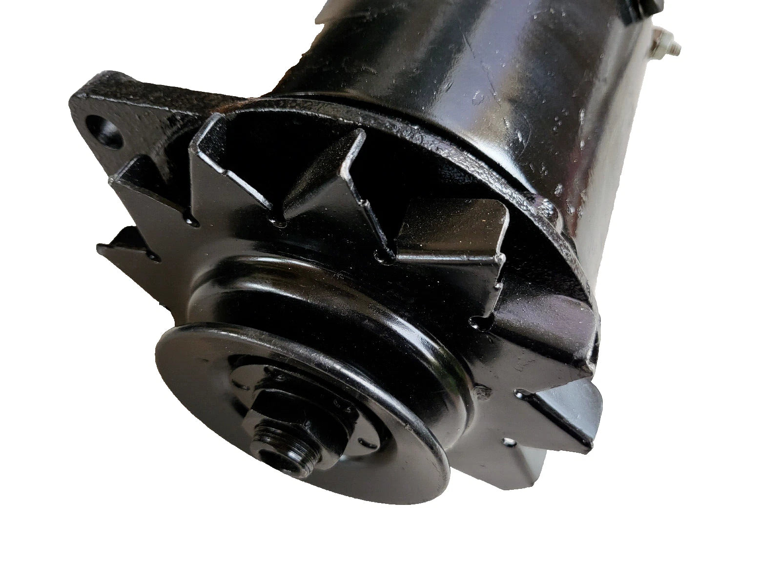 DELCO GENERATOR CHEVY CORVAIR 1963 1102226, 1102227, 9046 Re-manufactured