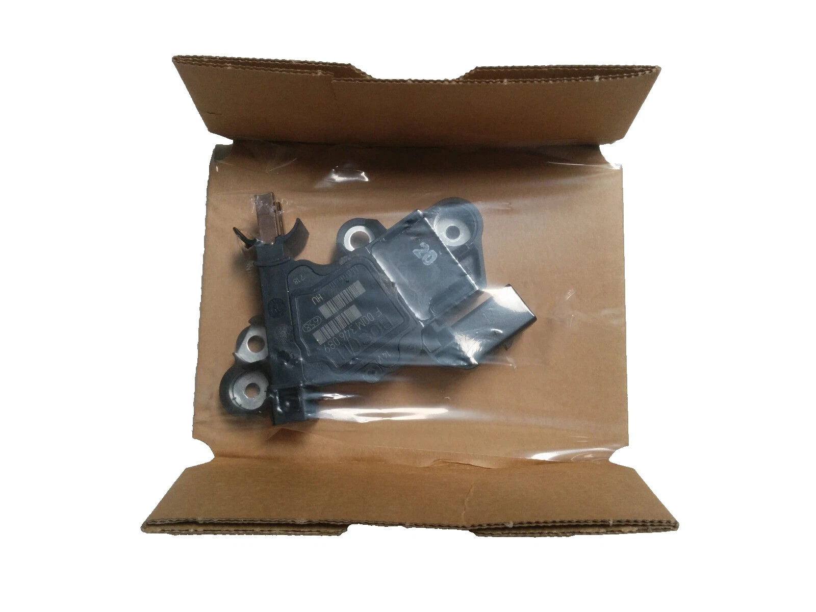 NEW BOSCH OEM VOLTAGE REGULATOR F 00M346089, W080-68N / JB34