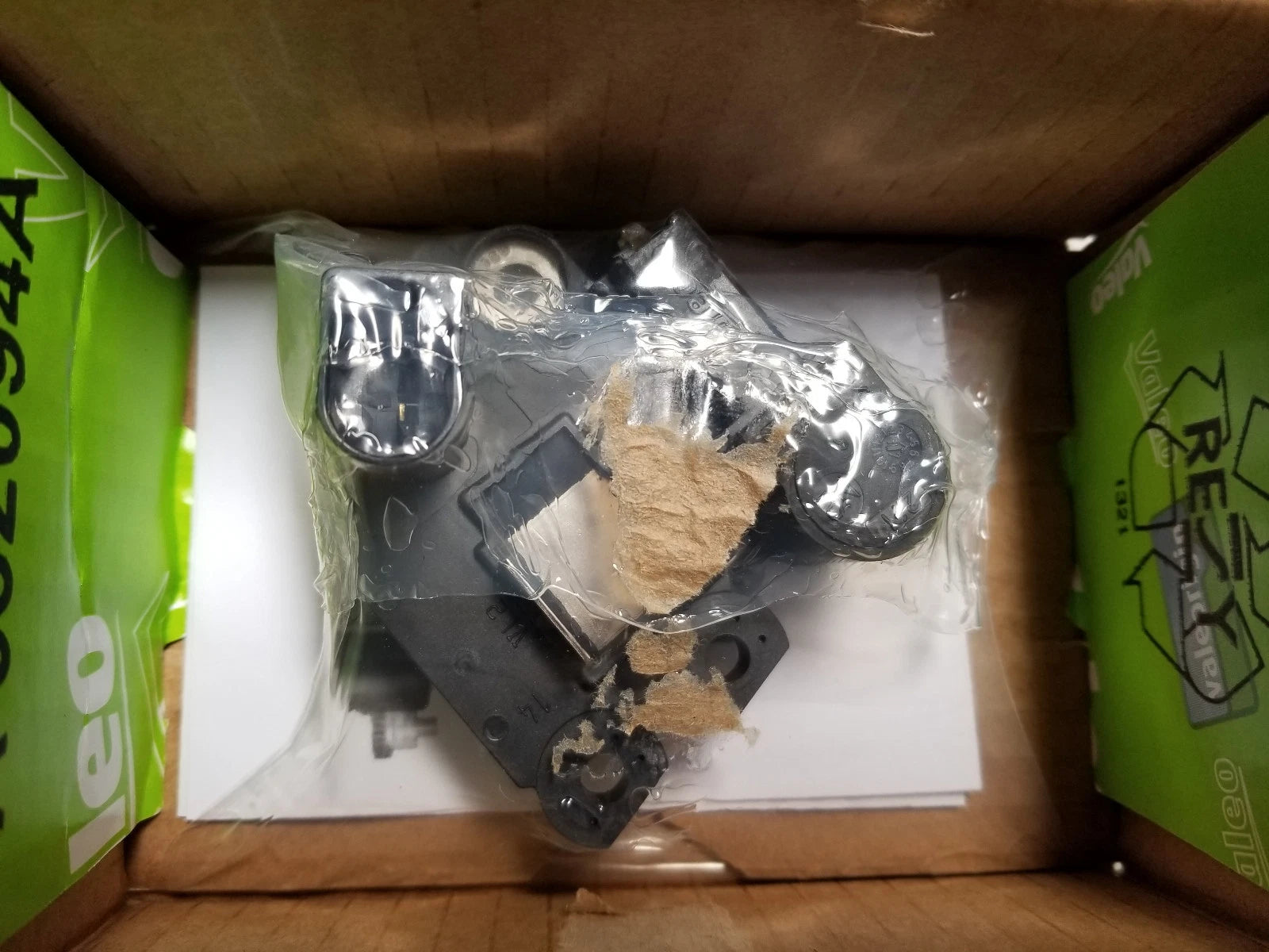 New Valeo OEM Internal Voltage Regulator 2543279, 595243, 82-52N