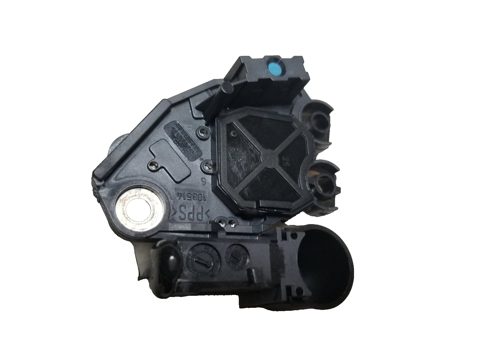 NEW VALEO OEM INTERNAL REGULATOR W/ REAR COVER 593967, 82-51N
